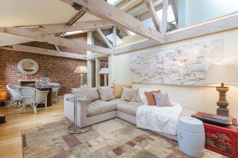 3 bedroom flat to rent, Hyde Park Square, Hyde Park, London, W2.