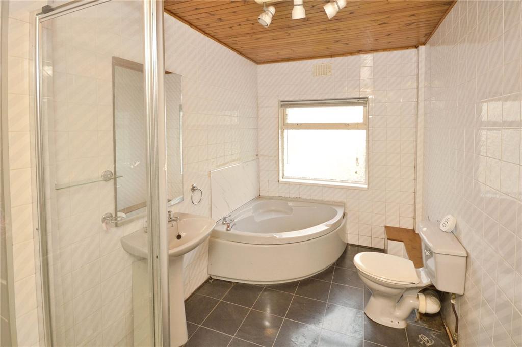 Bath/Shower/W.C