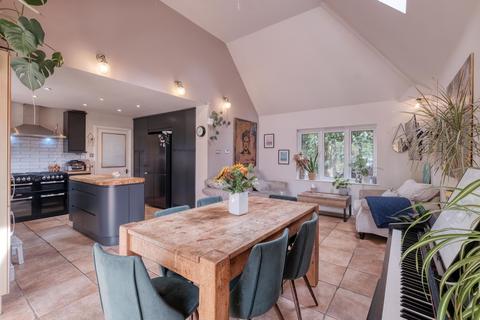 4 bedroom detached house for sale, The Badgers, Barnt Green, B45