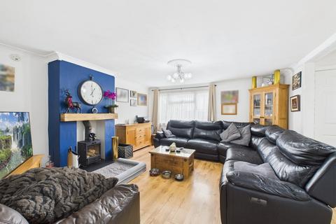 3 bedroom terraced house for sale, Hawthorn Way, Market Drayton, Shropshire