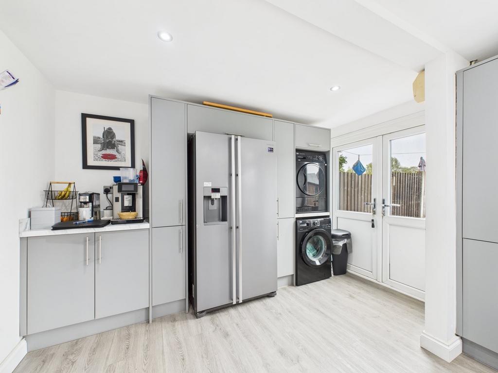 Breakfast/kitchen