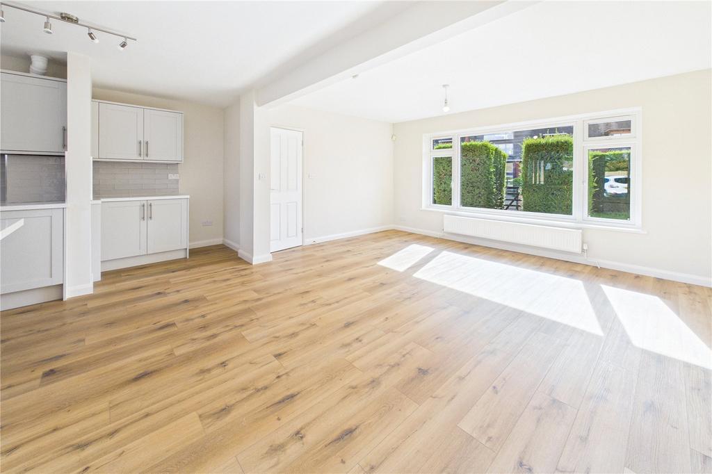 Kitchen/Living Area