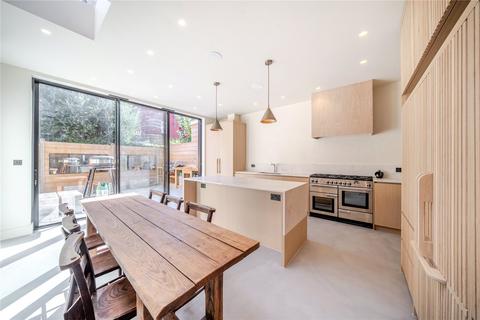 5 bedroom house for sale, Davis Road, London