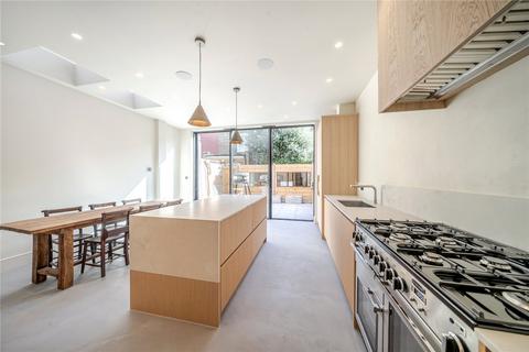 5 bedroom house for sale, Davis Road, London