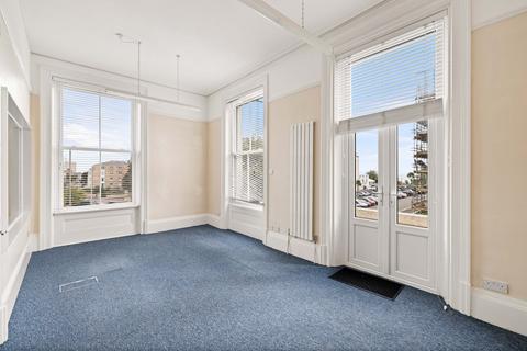 1 bedroom flat for sale, Castle Hill Avenue, Folkestone, CT20