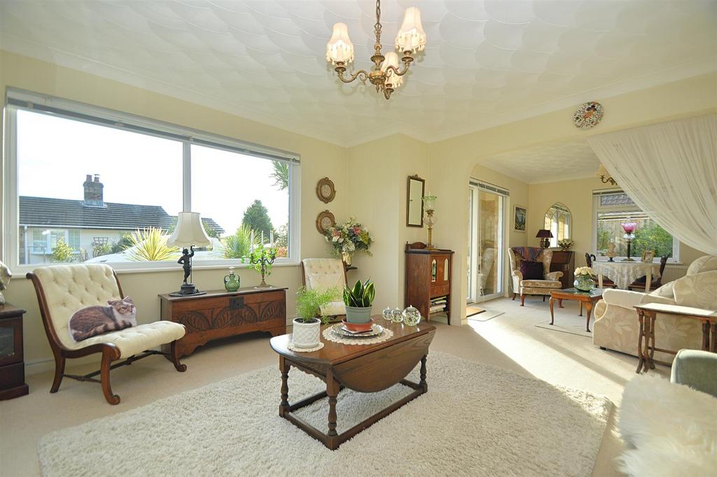Resized Lounge2.jpg
