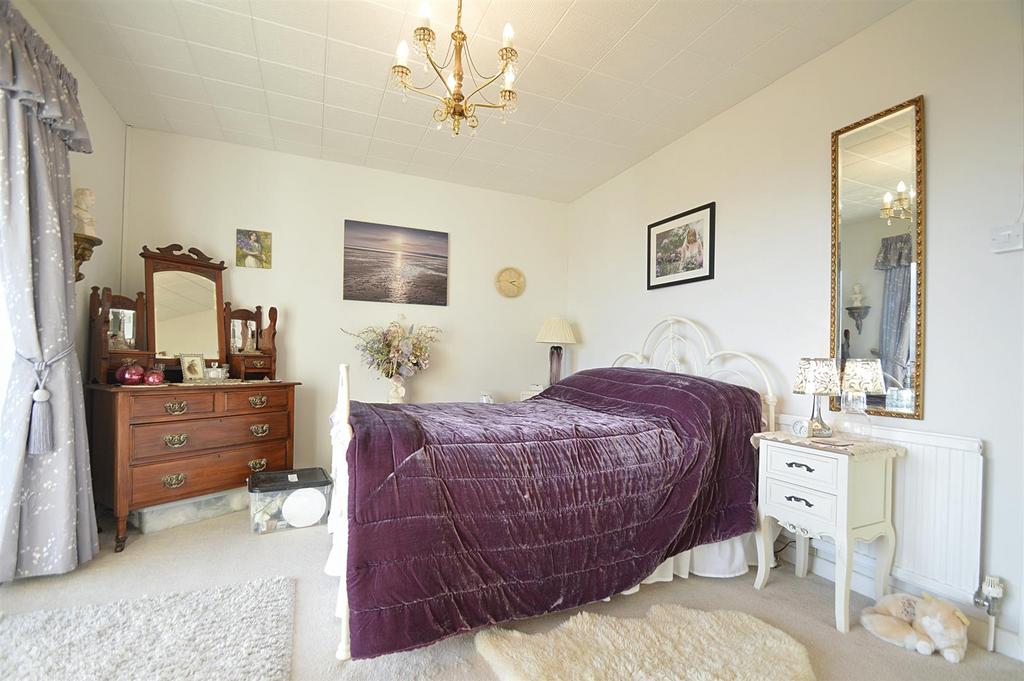 Resized Bed1b.jpg