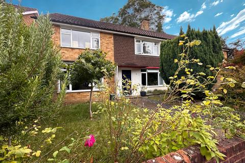 2 bedroom maisonette for sale, WOKING