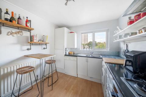3 bedroom apartment for sale, Borrodaile Road, London SW18