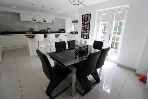 5 bedroom detached house for sale, Bryn Dryslwyn, Bridgend, Bridgend County. CF31 5BT