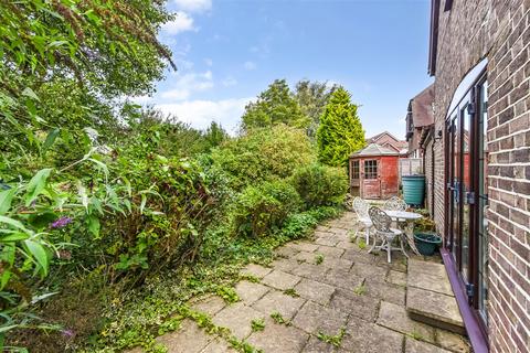 undefined, Priors Leaze Lane, Hambrook