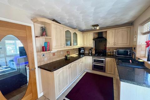 3 bedroom semi-detached house for sale, Broadway Irlam, Manchester