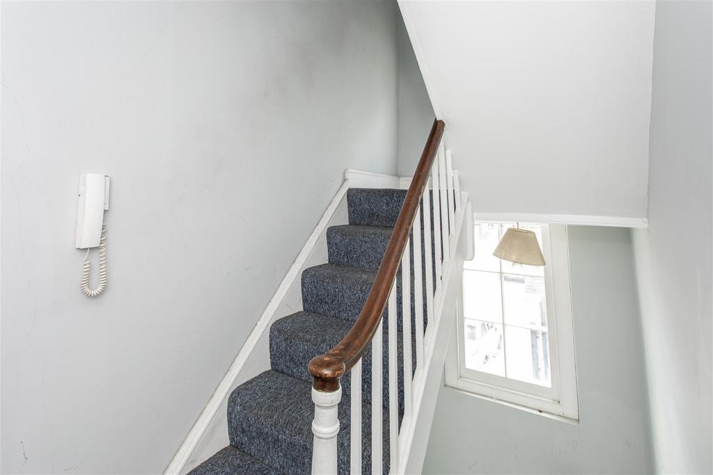 Landing/Stairs