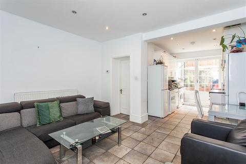 16 Pearson Street, London, E2 8JD