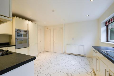 4 bedroom detached house for sale, Bonsor Drive, Kingswood, Tadworth
