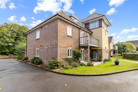 Flat 1, Compton House Idsworth Down, Petersfield, GU31 4EF