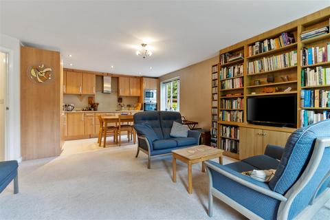 Flat 1, Compton House Idsworth Down, Petersfield, GU31 4EF