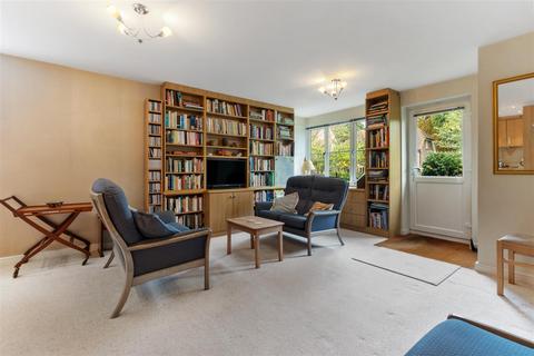 Flat 1, Compton House Idsworth Down, Petersfield, GU31 4EF