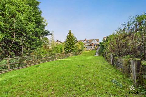 8 Hillcrest Close, Kingsley Holt, Stoke-on-trent, ST10 2BL