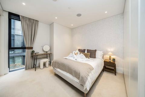 3 bedroom flat to rent, Cork Street, London W1S