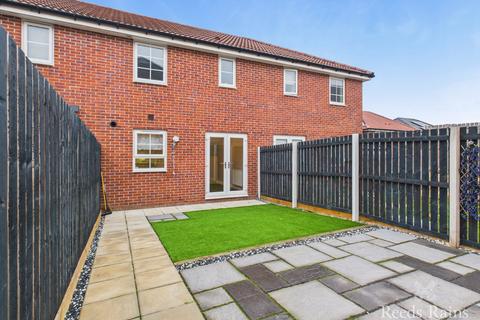 3 bedroom terraced house to rent, Dunstanburgh Walk, Durham DL16