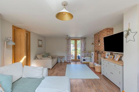 undefined, Wymondham