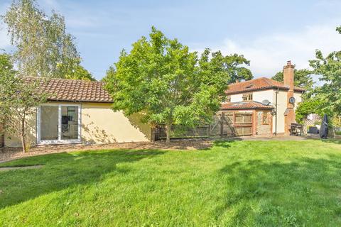 3 bedroom cottage for sale, Wymondham
