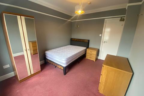undefined, 50 Bushey Grove Road  Room 12 Bushey  WD23 2JJ