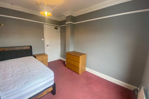 undefined, 50 Bushey Grove Road  Room 12 Bushey  WD23 2JJ