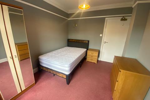 undefined, 50 Bushey Grove Road  Room 12 Bushey  WD23 2JJ