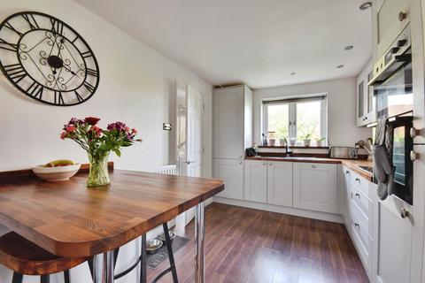 3 bedroom detached house for sale, Farleys Way, Rye TN31