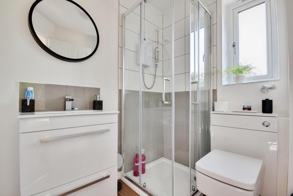 En-Suite - Bed One