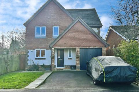 3 bedroom detached house for sale, Farleys Way, Rye TN31