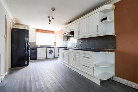 3 bedroom terraced house for sale, Shortbrook Close, Westfield, Sheffield, S20