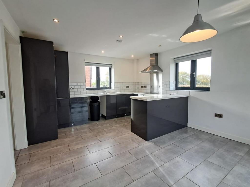 Kitchen new (2).jpeg