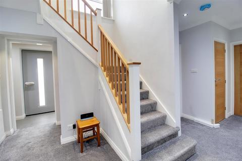 undefined, Wain Close, Little Heath EN6