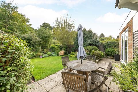 2 bedroom detached house for sale, Beacon View Road, Godalming GU8