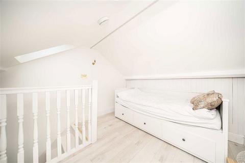 1 bedroom house for sale, High Street, Kingston Upon Thames KT1