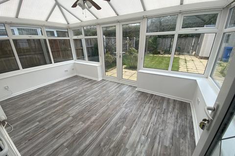 2 bedroom bungalow for sale, Totnes Avenue, Bramhall,