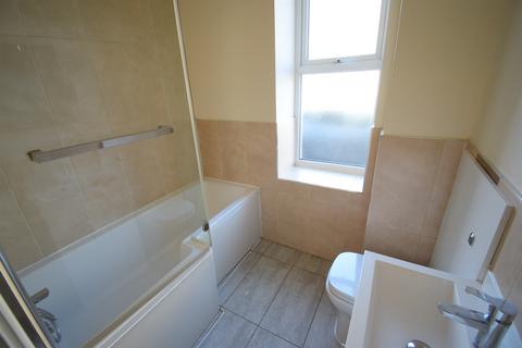 2 bedroom flat to rent, Crwys Road, Cardiff