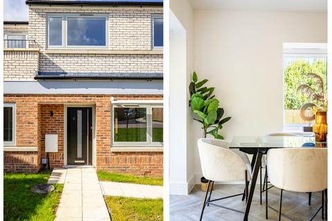 3 bedroom semi-detached house for sale, Fairoak Close, Kenley, CR8