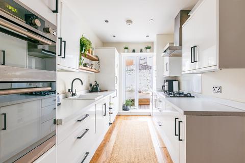 2 bedroom end of terrace house for sale, Staple Hill, Bristol BS16