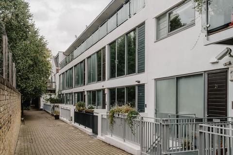 undefined, Paradise Passage, London N7