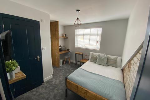 undefined, Daisy Road, Birmingham B16