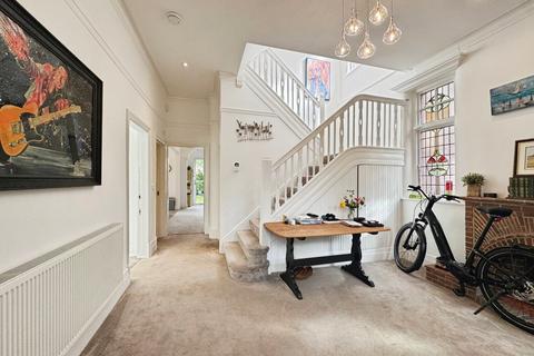 undefined, Old Broadway, Didsbury, Manchester, M20