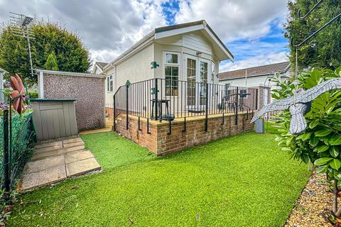 1 bedroom park home for sale, Halcyon Park, Pooles Lane, Hockley SS5
