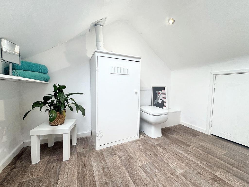 En-suite Guest W.C