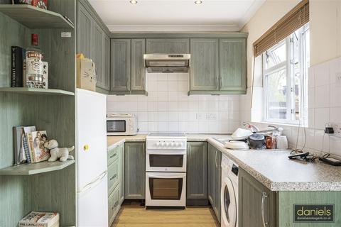 undefined, Lynn Close, Harrow