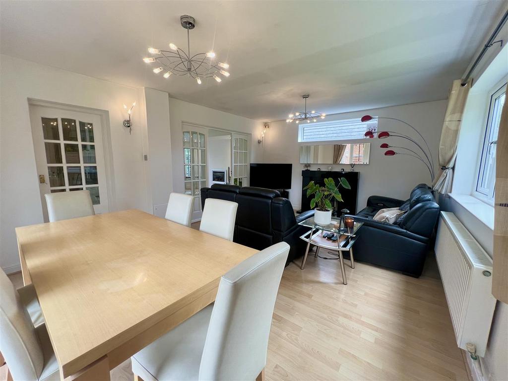 Living/dining