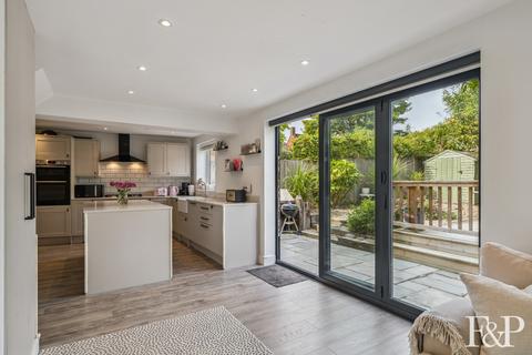 4 bedroom semi-detached house for sale, Church Walk, Burnham